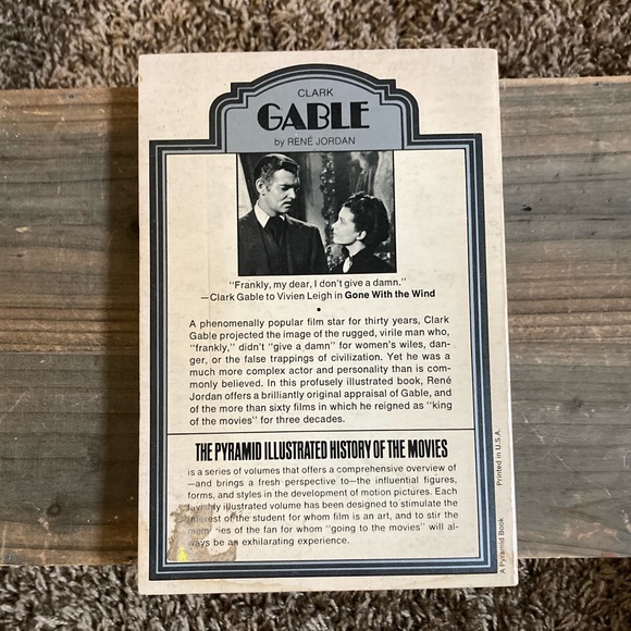 Clark Gable by Rene Jordan. Very Good Vintage Paperback - 3rd Printing 1976 - Picture 4 of 12